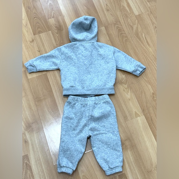 GAP Baby Gray Set Outfit - Picture 4 of 4
